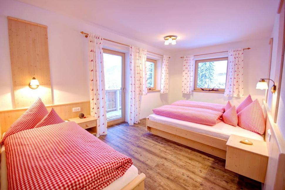 Landhaus Alpenjaeger Hainzenberg Kamer foto