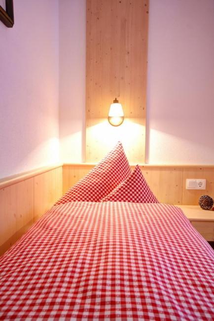 Landhaus Alpenjaeger Hainzenberg Kamer foto