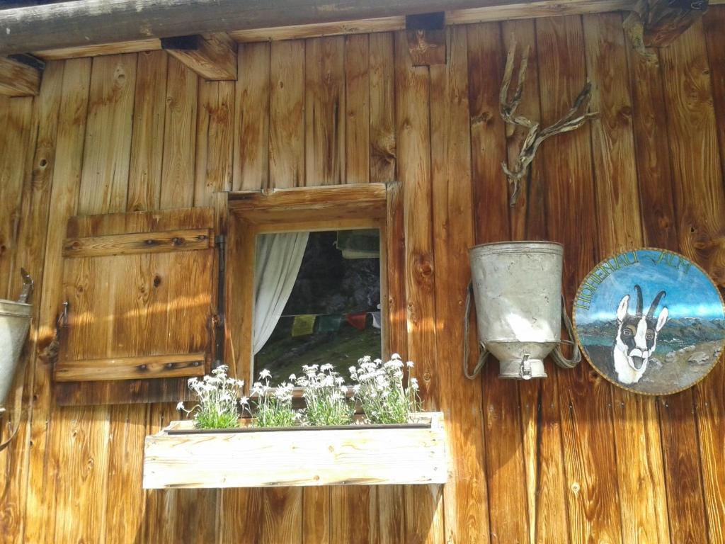 Landhaus Alpenjaeger Hainzenberg Buitenkant foto